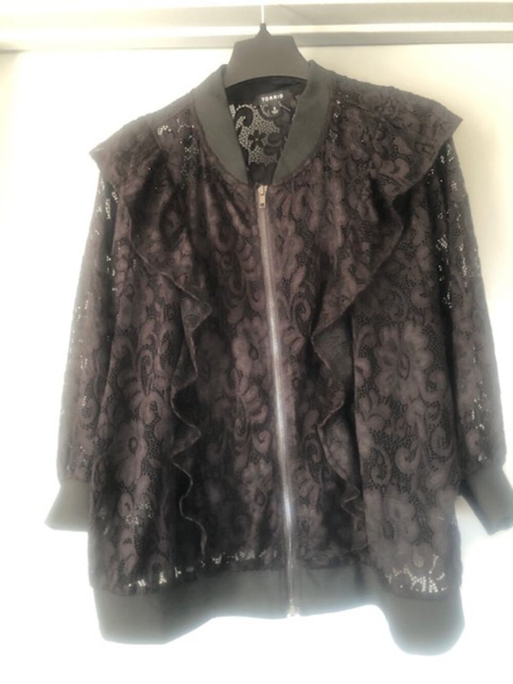 Torrid 3X Womens Black Lace Ruffles Zip Front Short Sleeves Light Jacket